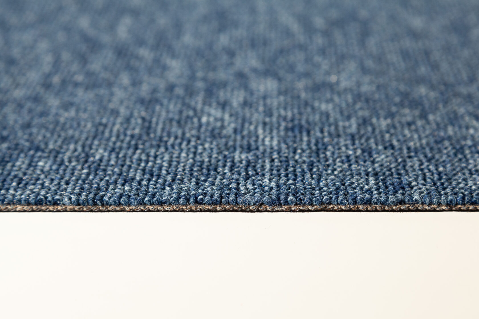 Ковровая плитка "Bonkeel" Space Blue (500*500*5,9 мм) — купить в Екатеринбурге