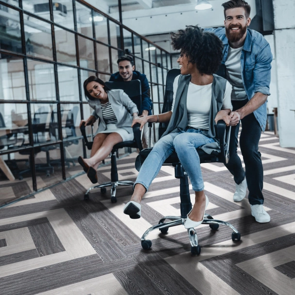 ПВХ плитка «Tarkett» Queen (653,1*130,6*3 мм) — купить в Екатеринбурге